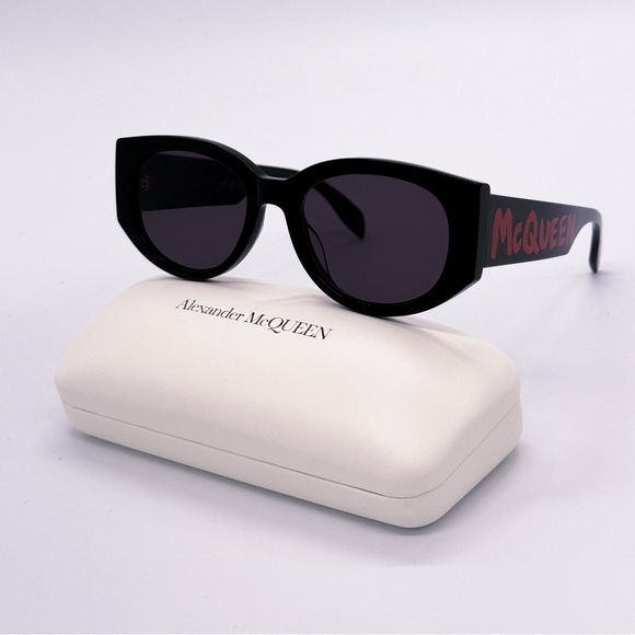 NEW ALEXANDER MCQUEEN AM0330S 002 WOMEN BLACK OVAL SUNGLASSES - Picture 2 of 12